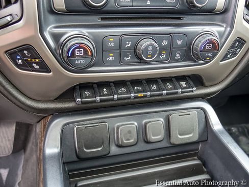 Used 2019 GMC Sierra 2500 Denali w/ Duramax Plus Package AWD/4WD image 19