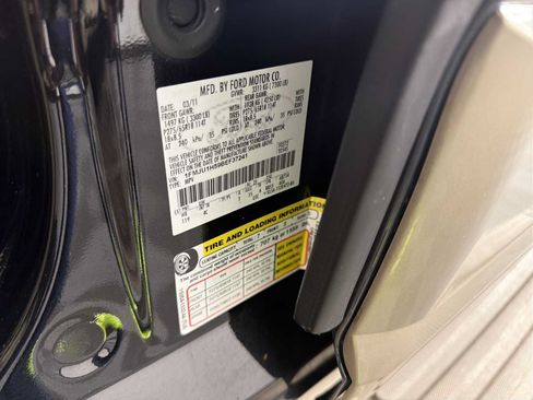 Used 2011 Ford Expedition XLT w/ 202A Rapid Spec Order Code RWD image 31