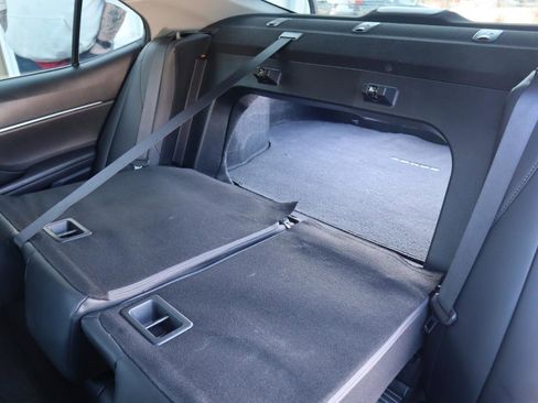 Used 2019 Toyota Camry SE w/ Carpet Mat Package image 38