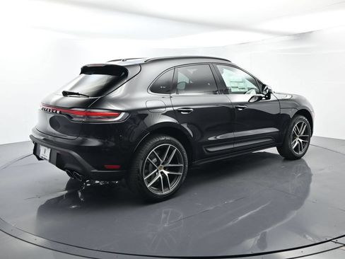 Certified 2026 Porsche Macan AWD/4WD image 14