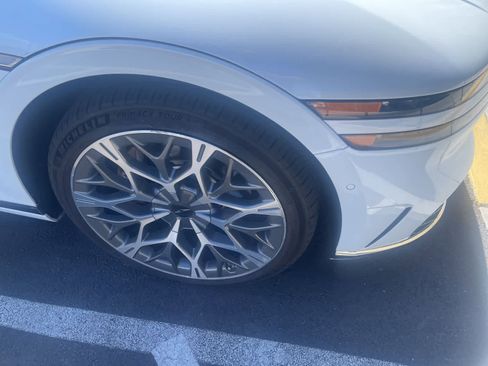 Used 2025 Genesis G90 3.5T AWD/4WD image 5