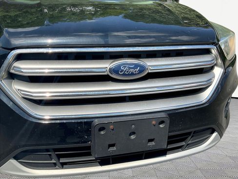 Used 2017 Ford Escape SE FWD image 12