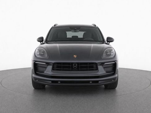 Used 2024 Porsche Macan AWD/4WD image 5