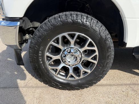 Used 2020 Ford F250 Lariat w/ Lariat Value Package image 12