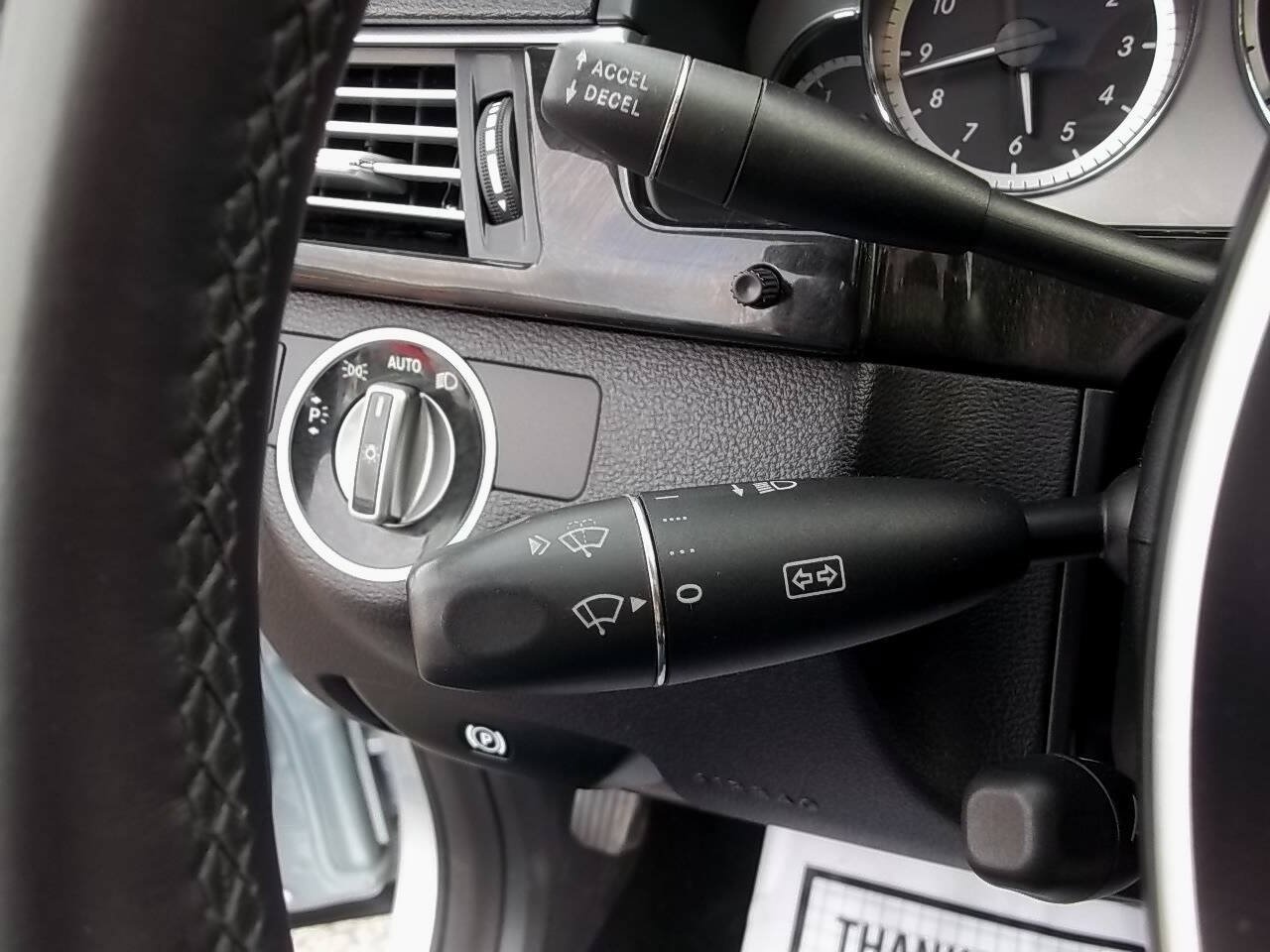 Used 2013 Mercedes-Benz E 350 4MATIC Sedan image 22