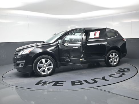 Used 2017 Chevrolet Traverse Premier image 22