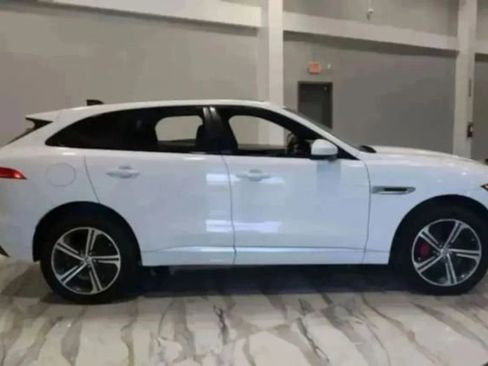 Used 2020 Jaguar F-PACE S image 4