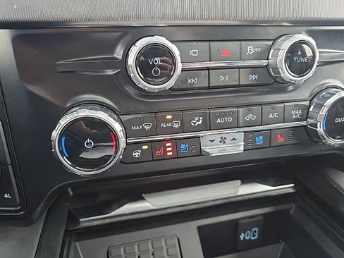 Used 2025 Ford F250 Platinum image 21