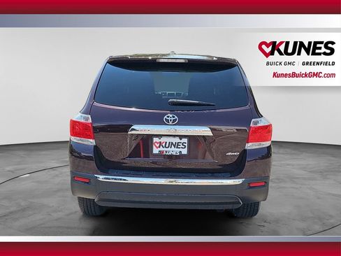 Used 2012 Toyota Highlander 4WD w/ Tow Pkg image 9