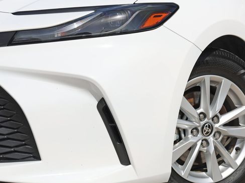 Used 2026 Toyota Camry LE w/ Convenience Package FWD image 11