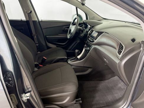 Used 2021 Chevrolet Trax LS w/ Tint and Cruise Package image 27