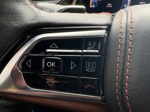 Used 2023 Jeep Grand Cherokee Summit AWD/4WD image 36