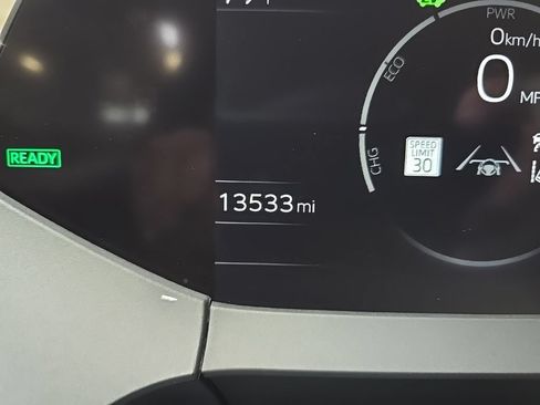 Used 2024 Toyota Prius XLE AWD/4WD image 24