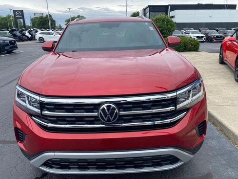Used 2022 Volkswagen Atlas Cross Sport SE AWD/4WD image 3