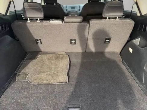 Used 2018 Ford Edge SE FWD image 19