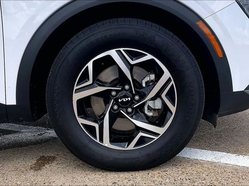 Certified 2025 Kia Sportage LX image 8