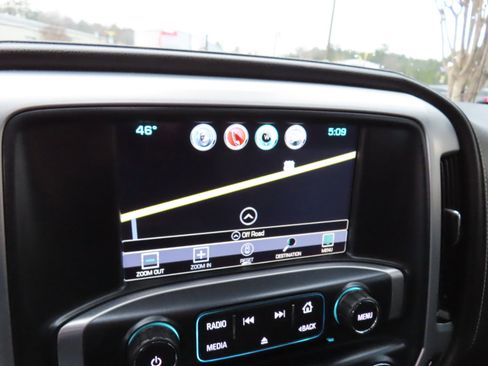 Used 2017 GMC Sierra 1500 SLT w/ Enhanced Driver Alert Package image 25