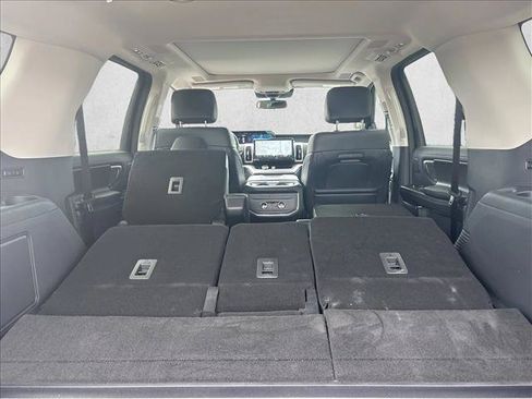 New 2025 Ford Expedition Platinum w/ Driver's Package AWD/4WD image 18