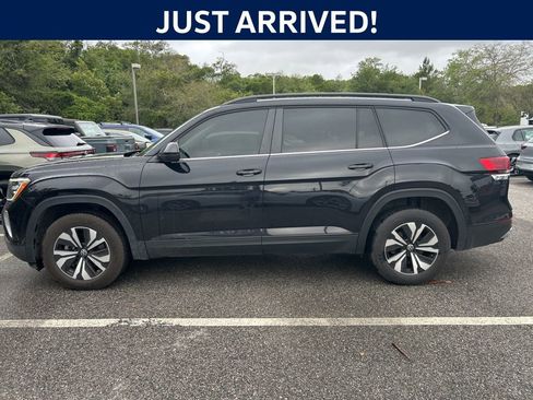 Used 2024 Volkswagen Atlas SE FWD image 3