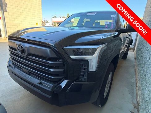 Used 2025 Toyota Tundra SR5 AWD/4WD image 2
