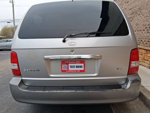 Used 2005 Kia Sedona EX FWD image 3