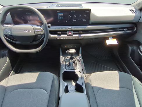 New 2026 Kia K4 FWD image 11