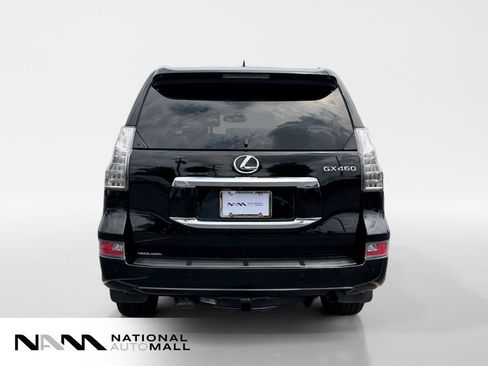 Used 2016 Lexus GX 460 w/ Premium Package AWD/4WD image 4