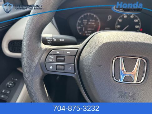 Certified 2026 Honda HR-V LX image 19