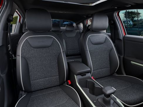 New 2025 Kia K4 GT-Line image 15