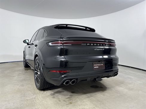 New 2026 Porsche Cayenne S image 19
