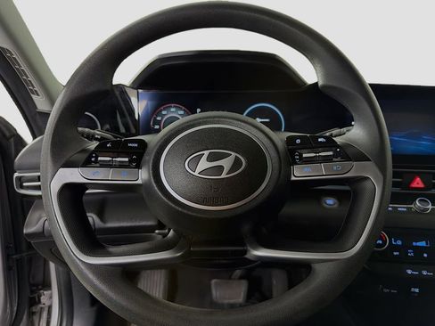 Used 2024 Hyundai Elantra SEL FWD image 14