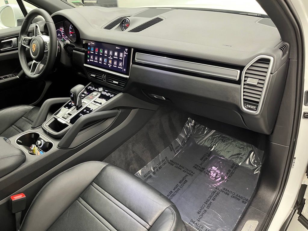 Certified 2023 Porsche Cayenne AWD/4WD image 33