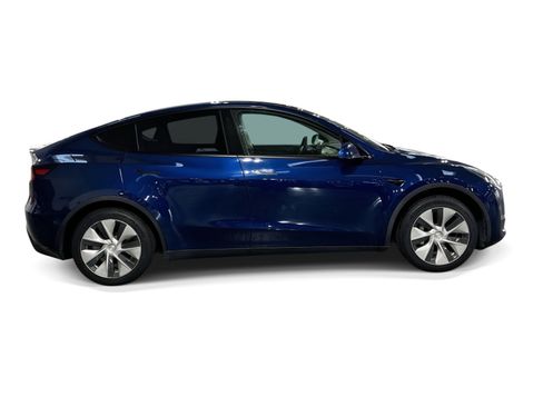 Certified 2021 Tesla Model Y Long Range AWD/4WD image 7