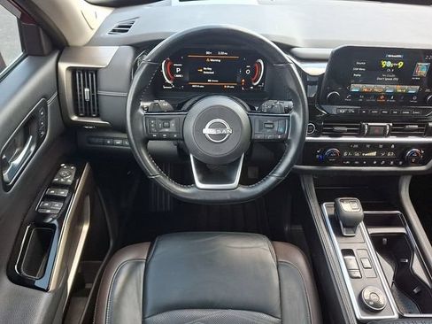 Used 2023 Nissan Pathfinder Platinum w/ Lighting Package (N93) AWD/4WD image 12