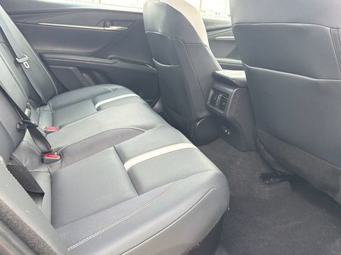 Used 2025 Toyota Camry SE w/ Convenience Package FWD image 15