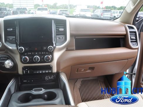 Used 2019 RAM 1500 Laramie AWD/4WD image 20