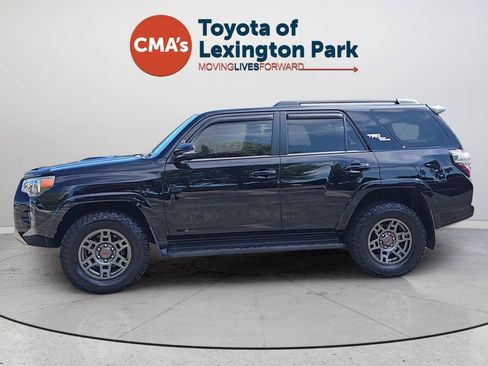 Used 2020 Toyota 4Runner TRD Off-Road Premium w/ Moonroof Package AWD/4WD image 2