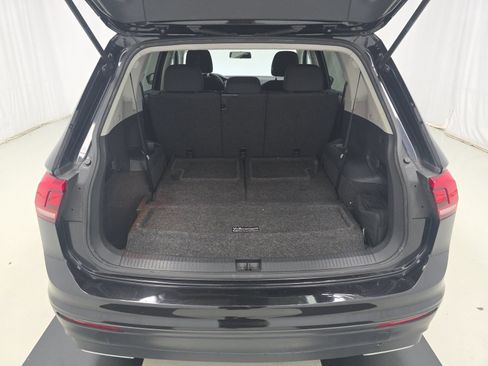 Used 2018 Volkswagen Tiguan S FWD image 16