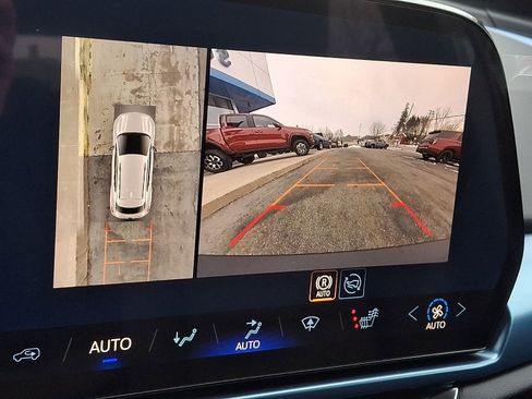 New 2026 Chevrolet Equinox EV LT AWD/4WD image 18