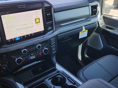 New 2025 Ford F250 Platinum image 9