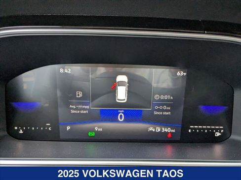 New 2025 Volkswagen Taos SE FWD image 13