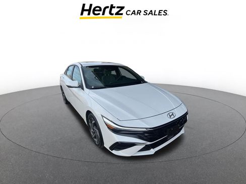 Used 2025 Hyundai Elantra Limited image 1