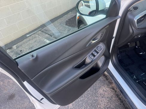 Used 2025 Buick Encore GX Preferred image 20