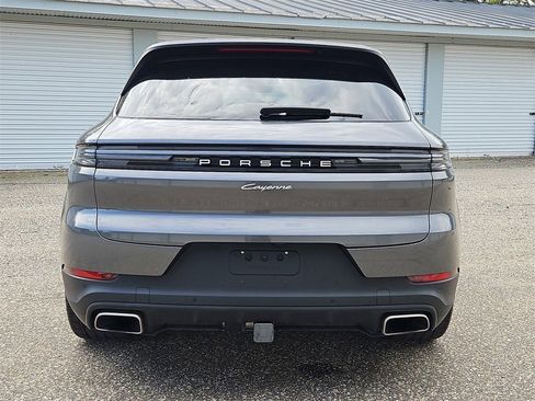 Used 2025 Porsche Cayenne image 6