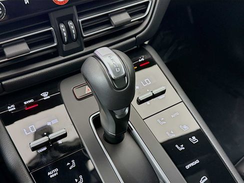 Certified 2026 Porsche Macan AWD/4WD image 20