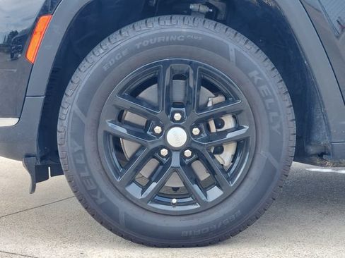 Used 2021 Jeep Grand Cherokee L Laredo w/ Luxury Tech Group I RWD image 10