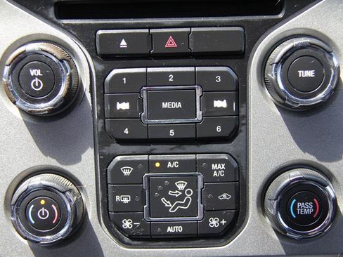 Used 2015 Ford F350 Lariat w/ Lariat Ultimate Package AWD/4WD image 36