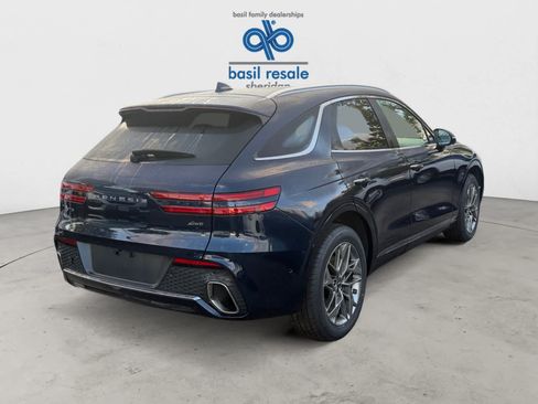 Used 2022 Genesis GV70 2.5T w/ Advanced Package AWD/4WD image 6