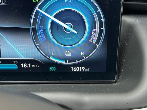 Used 2024 Hyundai Tucson Limited image 30