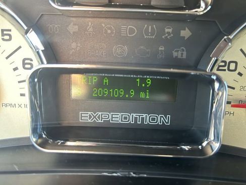Used 2014 Ford Expedition EL Limited w/ Equipment Group 301A AWD/4WD image 33